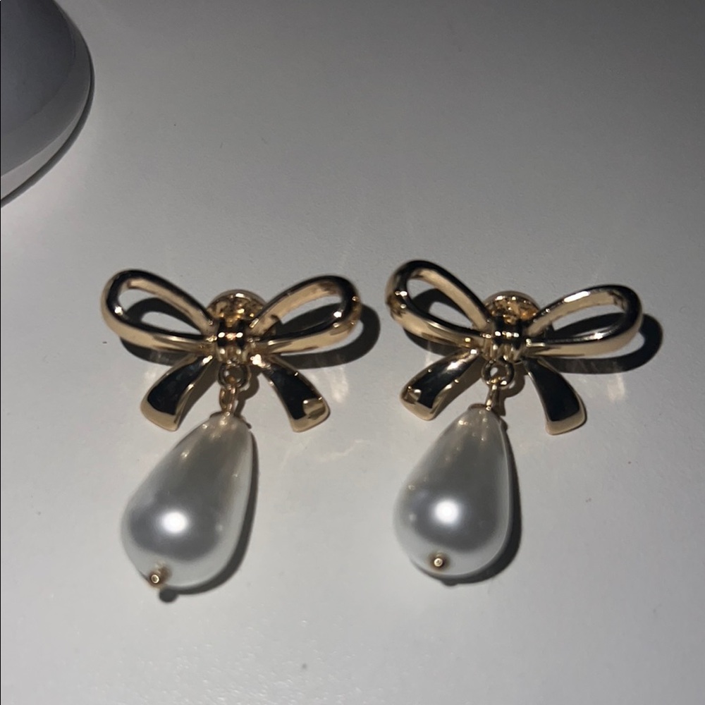 House of Harlow Elegant Gold and Pearl Bow Earrings